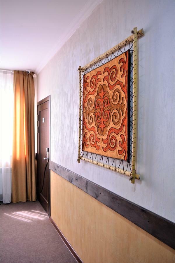 Olive Hotel Bishkek Exteriör bild